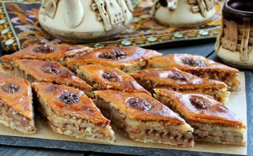 בקלאווה מבצק עלים ושמרים