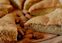 עוגת ספוג עם שקדים