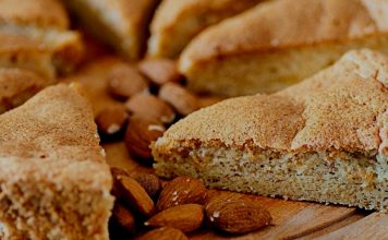 עוגת ספוג עם שקדים