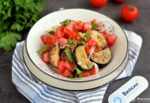 סלט חצילים עם עגבניות