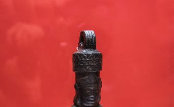 אלים וקמיעות של אוררטו