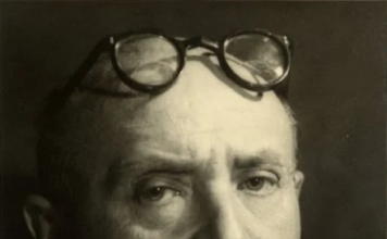 ארם אַלְבָּאן